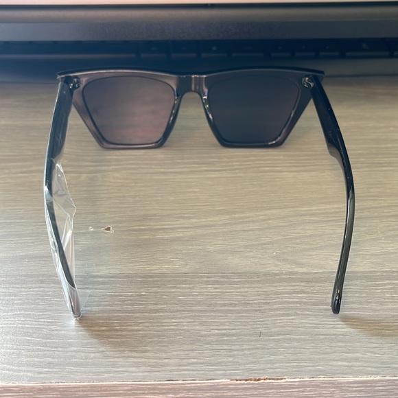 **NWT** Vintage Oversized Cat-eye Style Square Sun Glasses for Women - Picture 4 of 7